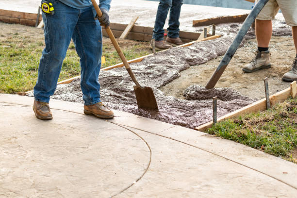 Best Best Concrete Contractor  in Chippewa Falls, WI